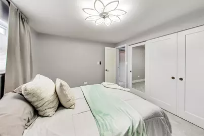 925 S 8th Avenue #12, La Grange, IL 60525 - Photo 12