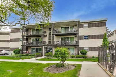 925 S 8th Avenue #12, La Grange, IL 60525 - Photo 2