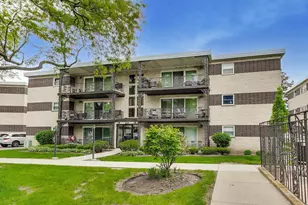 925 S 8th Ave, La Grange, IL 60525 - Photo 2