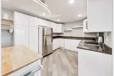 925 S 8th Avenue #12, La Grange, IL 60525 - Photo 8