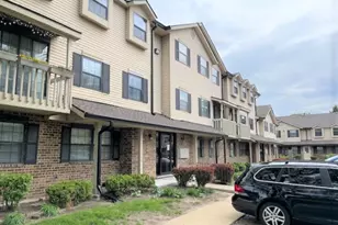 1486 W Jefferson Ave, Naperville, IL 60540 - Photo 1