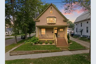1511 N Lee Street, Bloomington, IL 61701 - Photo 1