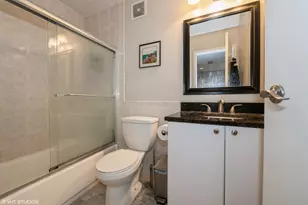 1212 N La Salle Dr, Chicago, IL 60610 - Photo 8