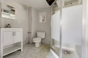 12400 S Lowe Ave, Chicago, IL 60628 - Photo 16