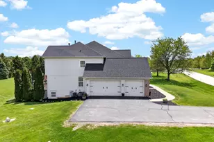 5N915 Baker Hill Ct, Saint Charles, IL 60175 - Photo 6