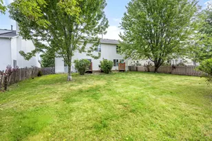 1237 E Greystone Dr, Round Lake Beach, IL 60073 - Photo 24