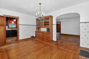 330 N Main St, Glen Ellyn, IL 60137 - Photo 6