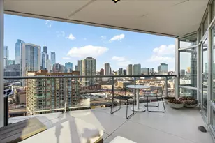 510 W Erie St, Chicago, IL 60654 - Photo 16