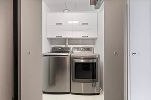 510 W Erie St, Chicago, IL 60654 - Photo 26