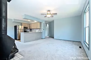 1402 Inverrary Ln, Deerfield, IL 60015 - Photo 10