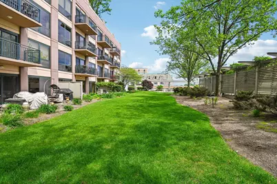 807 Davis Street #314, Evanston, IL 60201 - Photo 28