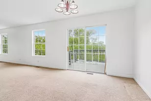 694 W Huron Hills Trail, Round Lake Heights, IL 60073 - Photo 12