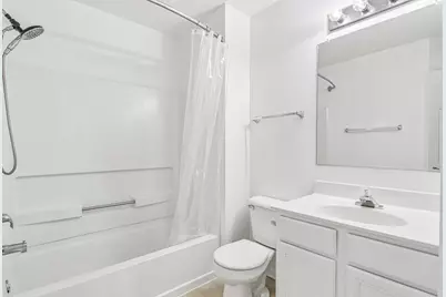 694 W Huron Hills Trail, Round Lake Heights, IL 60073 - Photo 24