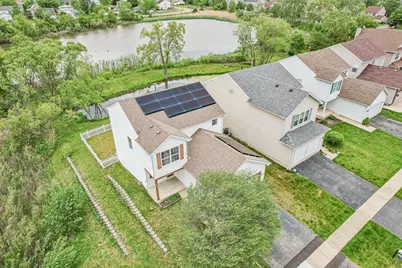 694 W Huron Hills Trail, Round Lake Heights, IL 60073 - Photo 1