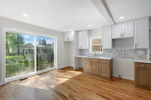 8742 S Washtenaw Ave, Evergreen Park, IL 60805 - Photo 14