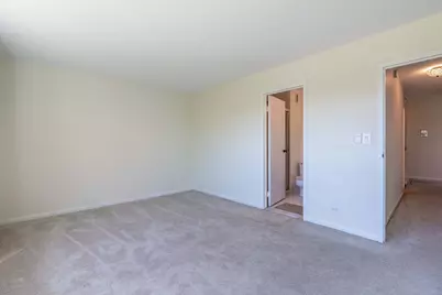 2211 S Highland Avenue #4B, Lombard, IL 60148 - Photo 10
