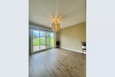 20 N Oltendorf Road, Streamwood, IL 60107 - Photo 6