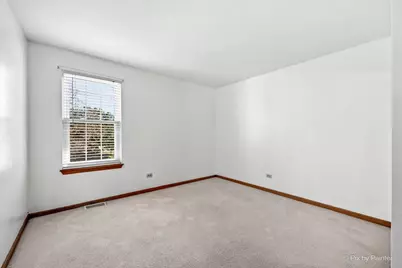 20 N Oltendorf Road, Streamwood, IL 60107 - Photo 16