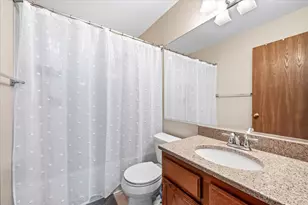 20 N Oltendorf Rd, Streamwood, IL 60107 - Photo 18