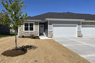970 Meadow Ln, Marengo, IL 60152 - Photo 1