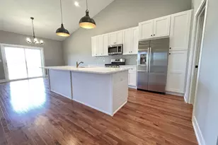 970 Meadow Ln, Marengo, IL 60152 - Photo 6