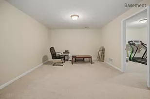 2819 Gill St, Bloomington, IL 61704 - Photo 10
