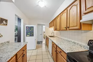 800 E Old Willow Rd, Prospect Heights, IL 60070 - Photo 8