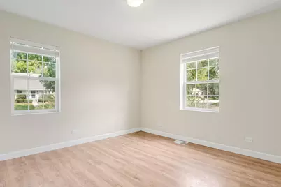 201 W Potomac Avenue, Lombard, IL 60148 - Photo 10