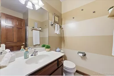 811 W Thornwood Drive, South Elgin, IL 60177 - Photo 22