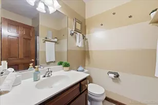 811 W Thornwood Dr, South Elgin, IL 60177 - Photo 22
