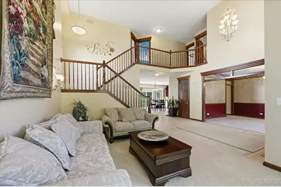 811 W Thornwood Drive, South Elgin, IL 60177 - Photo 6