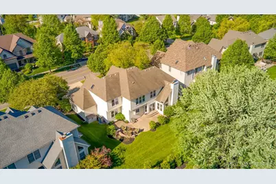 811 W Thornwood Drive, South Elgin, IL 60177 - Photo 26
