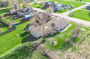 32462 White St, Kirkland, IL 60146 - Photo 36