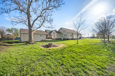 32462 White Street, Kirkland, IL 60146 - Photo 32