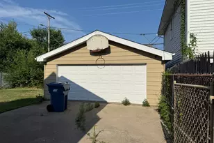 538 Ingraham Ave, Calumet City, IL 60409 - Photo 2