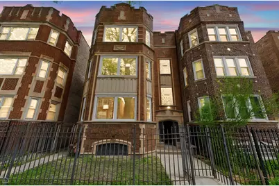 7741 S Phillips Avenue, Chicago, IL 60649 - Photo 2