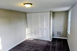 1320 S 13th St, Pekin, IL 61554 - Photo 12