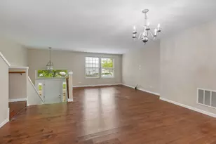 101 Driscoll Ln, Wood Dale, IL 60191 - Photo 8