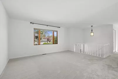 4140 Portage Lane, Hoffman Estates, IL 60192 - Photo 4
