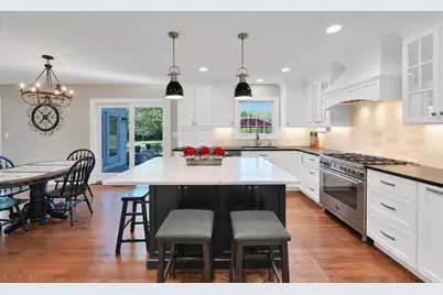 10545 Royal Porthcawl Drive, Naperville, IL 60564 - Photo 10