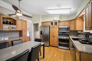 323 Vine St, Wilmette, IL 60091 - Photo 8