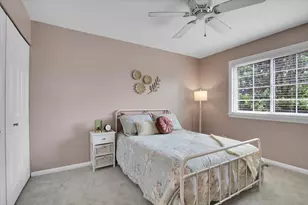 1575 Woodbury Cir, Gurnee, IL 60031 - Photo 18