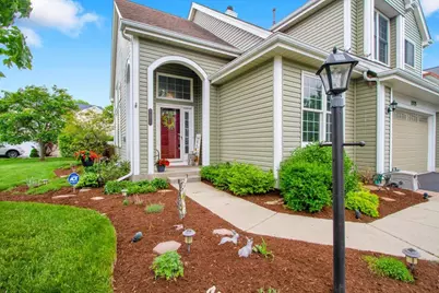 1575 Woodbury Circle, Gurnee, IL 60031 - Photo 1