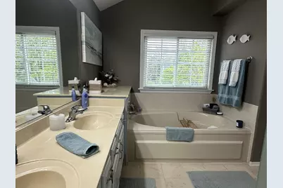 1575 Woodbury Circle, Gurnee, IL 60031 - Photo 12