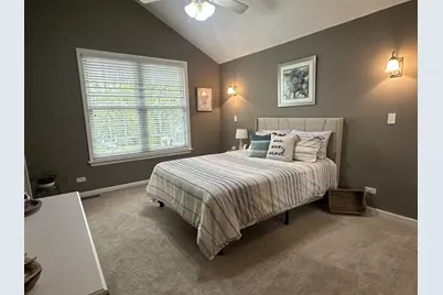 1575 Woodbury Circle, Gurnee, IL 60031 - Photo 10