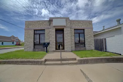 109 S 2nd Street, Watseka, IL 60970 - Photo 1