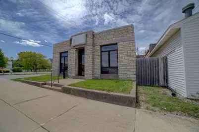 109 S 2nd Street, Watseka, IL 60970 - Photo 2