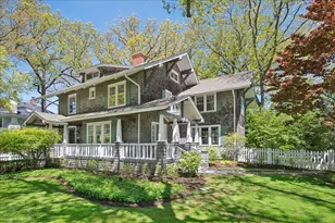 747 Lincoln Ave, Winnetka, IL 60093 - Photo 2