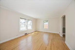 9328 Jefferson Ave, Brookfield, IL 60513 - Photo 4