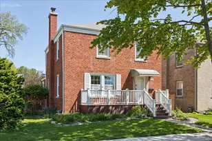 9328 Jefferson Ave, Brookfield, IL 60513 - Photo 2
